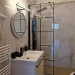 Terra Deluxe Residences Apartamento