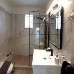 Terra Deluxe Residences Apartamento